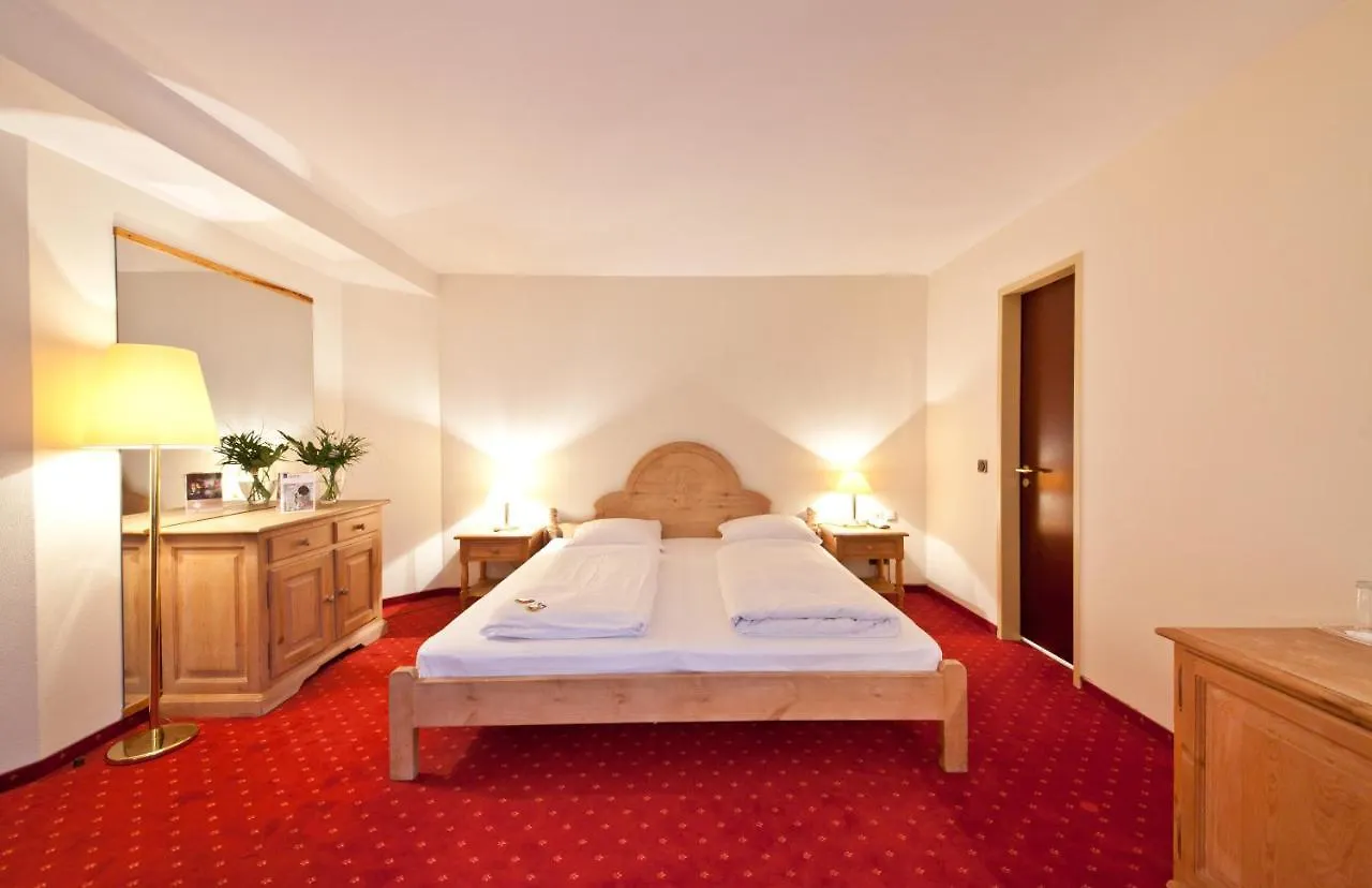 Hotel Madison Ντίσελντορφ 4*,