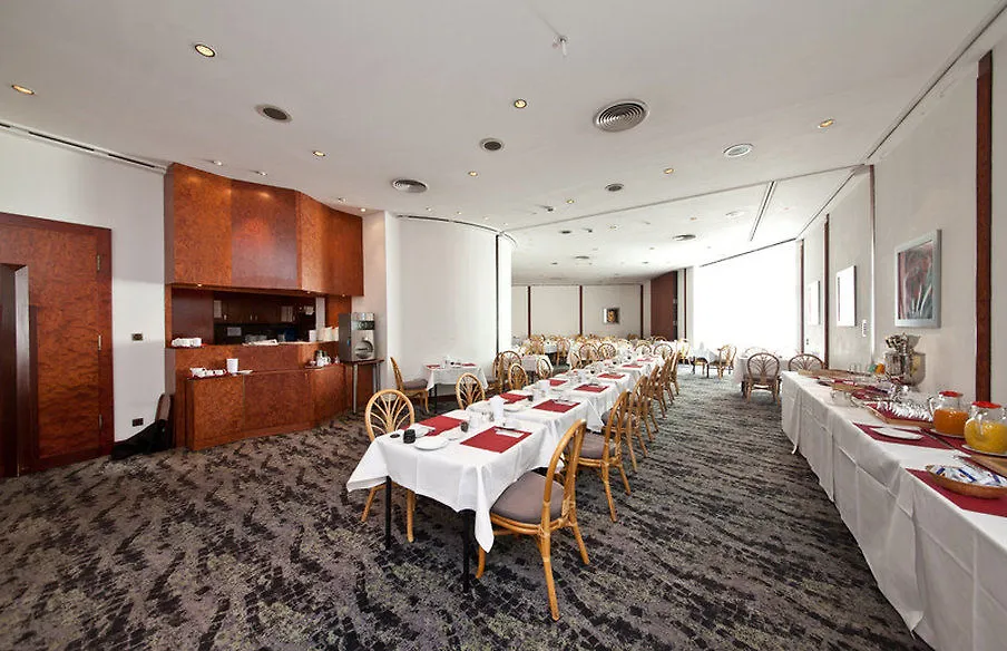 Hotel Madison Ντίσελντορφ